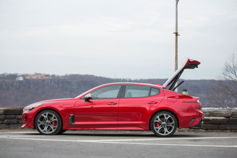 Illustration for article titled Five Good Things About The 2018 Kia Stinger GT And One Bad Thing